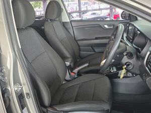 Kia Rio hatch 1.4 LS auto - Image 11