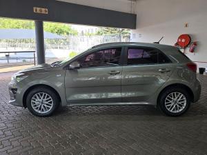 Kia Rio hatch 1.4 LS auto - Image 4