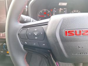Isuzu D-Max 1.9TD double cab LS X-Rider auto - Image 9