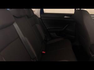 Volkswagen Polo hatch 1.0TSI Life manual - Image 12