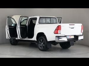 Toyota Hilux 2.4GD-6 double cab 4x4 Raider manual - Image 25