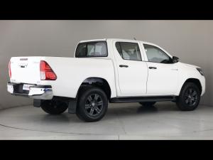 Toyota Hilux 2.4GD-6 double cab 4x4 Raider manual - Image 2