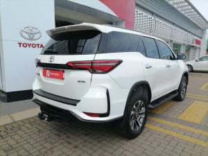 Toyota Fortuner 2.4GD-6 4x4 - Image 2