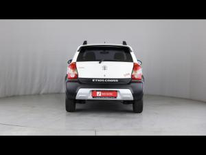 Toyota Etios Cross 1.5 Xs - Image 5