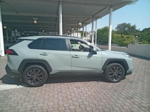 Toyota RAV4 2.0 GX-R AWD - Image 3