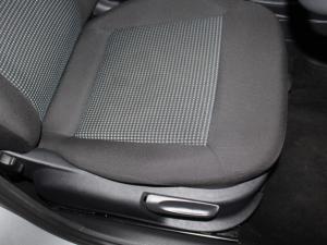 Volkswagen Polo Vivo 1.6 Comfortline TIP - Image 17