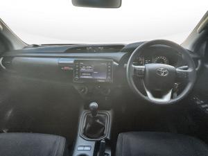 Toyota Hilux 2.4GD-6 double cab Raider manual - Image 11