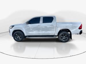 Toyota Hilux 2.4GD-6 double cab Raider manual - Image 4