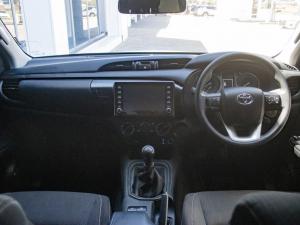 Toyota Hilux 2.4GD-6 double cab Raider manual - Image 7
