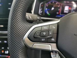 Volkswagen T-Roc 2.0TSI 4Motion R-Line - Image 11