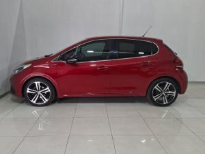 Peugeot 208 1.2T GT Line auto - Image 2