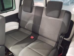Volkswagen Caddy 1.6 crew bus - Image 9
