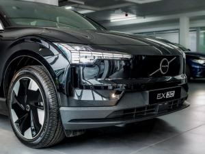 Volvo EX30 Plus Single Motor Extended Range - Image 11