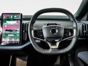 Volvo EX30 Plus Single Motor Extended Range - Image 20