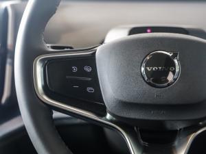 Volvo EX30 Core Single Motor - Image 18