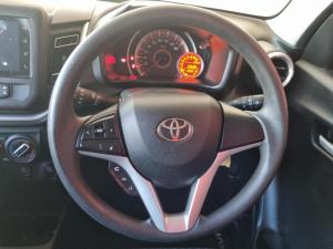 Toyota Vitz 1.0 XR manual - Image 11