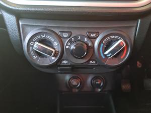 Toyota Vitz 1.0 XR manual - Image 13