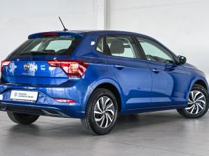 Volkswagen Polo hatch 1.0TSI Life manual - Image 7