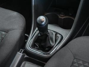 Volkswagen Polo Vivo hatch 1.4 - Image 13