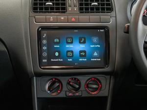 Volkswagen Polo Vivo hatch 1.6 Life - Image 15
