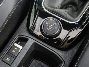 Volkswagen T-Roc 2.0TSI 4Motion R-Line - Image 25