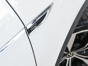 Volkswagen T-Roc 2.0TSI 4Motion R-Line - Image 3