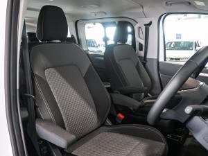 Volkswagen Transporter 2.0TDI Kombi SWB Life - Image 11