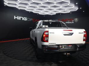 Toyota Hilux 2.8GD-6 double cab Raider auto - Image 4