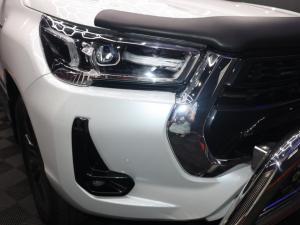 Toyota Hilux 2.8GD-6 double cab Raider auto - Image 6