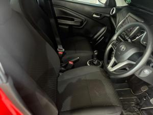 Toyota Vitz 1.0 XR manual - Image 7
