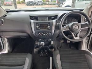 Nissan Navara 2.5DDTi double cab XE 4x4 - Image 10