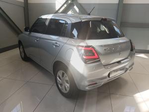 Suzuki Swift 1.2 GL+ auto - Image 4