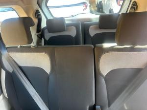 Renault Triber 1.0 Life - Image 11
