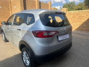 Renault Triber 1.0 Life - Image 6