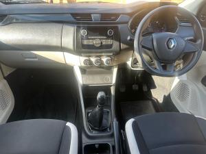 Renault Triber 1.0 Life - Image 9