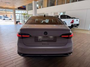Volkswagen Polo sedan 1.6 Life - Image 13