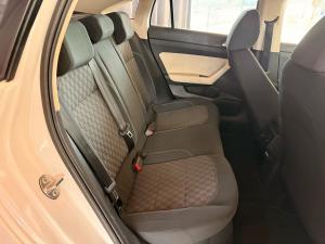 Volkswagen Polo sedan 1.6 Life - Image 2