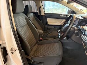 Volkswagen Polo sedan 1.6 Life - Image 3