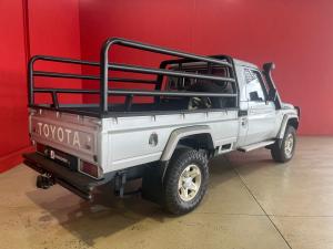 Toyota Land Cruiser 79 4.5D-4D LX V8 single cab - Image 2