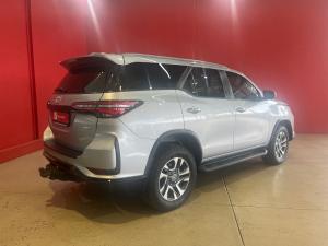 Toyota Fortuner 2.4GD-6 4x4 - Image 2