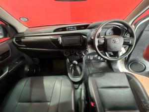 Toyota Hilux 2.4GD S (aircon) - Image 6