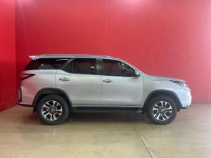 Toyota Fortuner 2.4GD-6 auto - Image 3