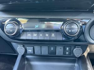 Toyota Hilux 2.8GD-6 48V double cab Legend - Image 16