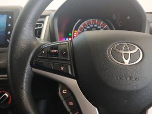 Toyota Vitz 1.0 XR manual - Image 9
