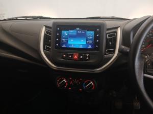 Toyota Vitz 1.0 XR manual - Image 13