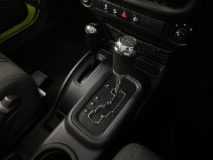 Jeep Wrangler Sahara 3.6L V6 automatic 2-Door - Image 8