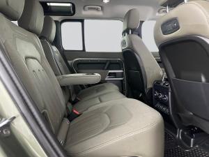 Land Rover Defender 110 P400 First Edition - Image 13