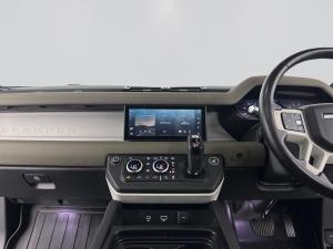 Land Rover Defender 110 P400 First Edition - Image 9