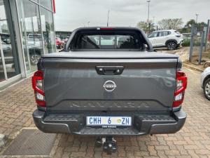 Nissan Navara 2.5DDTi double cab LE Plus - Image 4