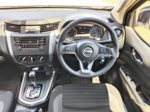 Nissan Navara 2.5DDTi double cab SE Plus auto - Image 7